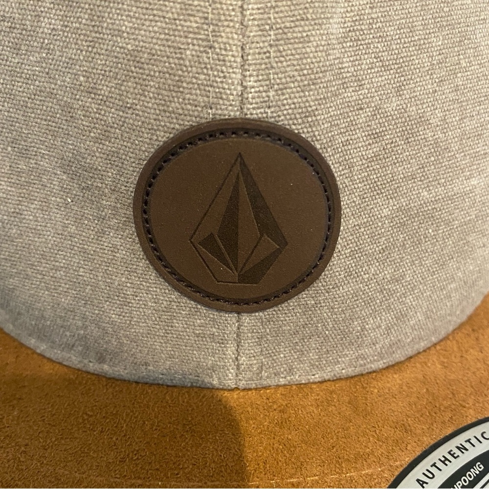 Volcom Snapback Cap - Picture 4 of 14